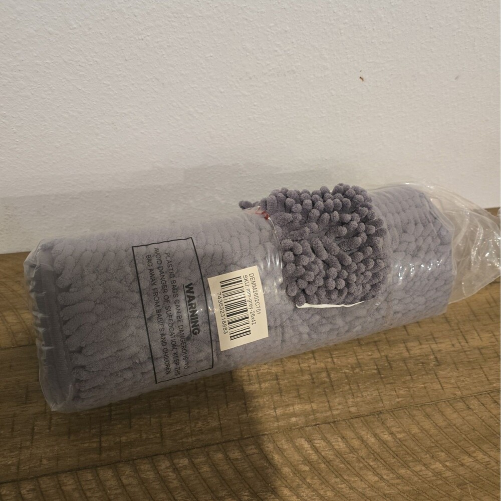 Muddy Mat 26x42 Grey Microfiber Rug - Picture 2 of 3